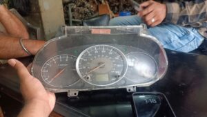speedo meter of scorpio m2di 2008 - Image 2